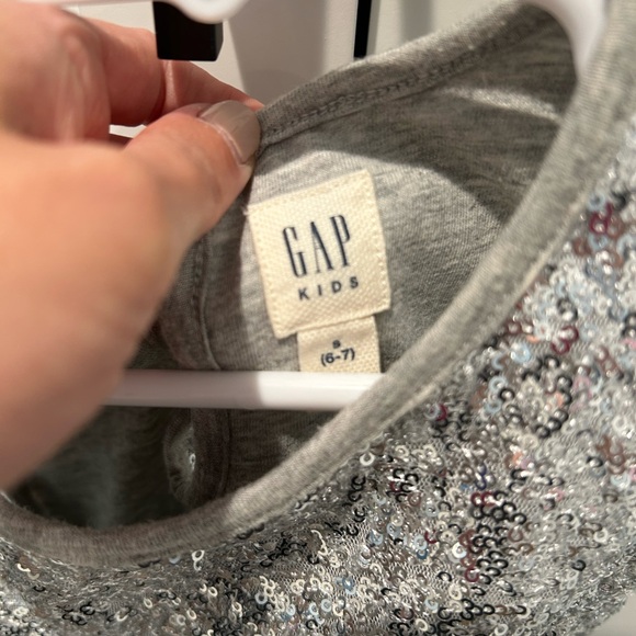 EUC Gap Kids Silver Sequin Dress Size Small - Picture 2 of 4